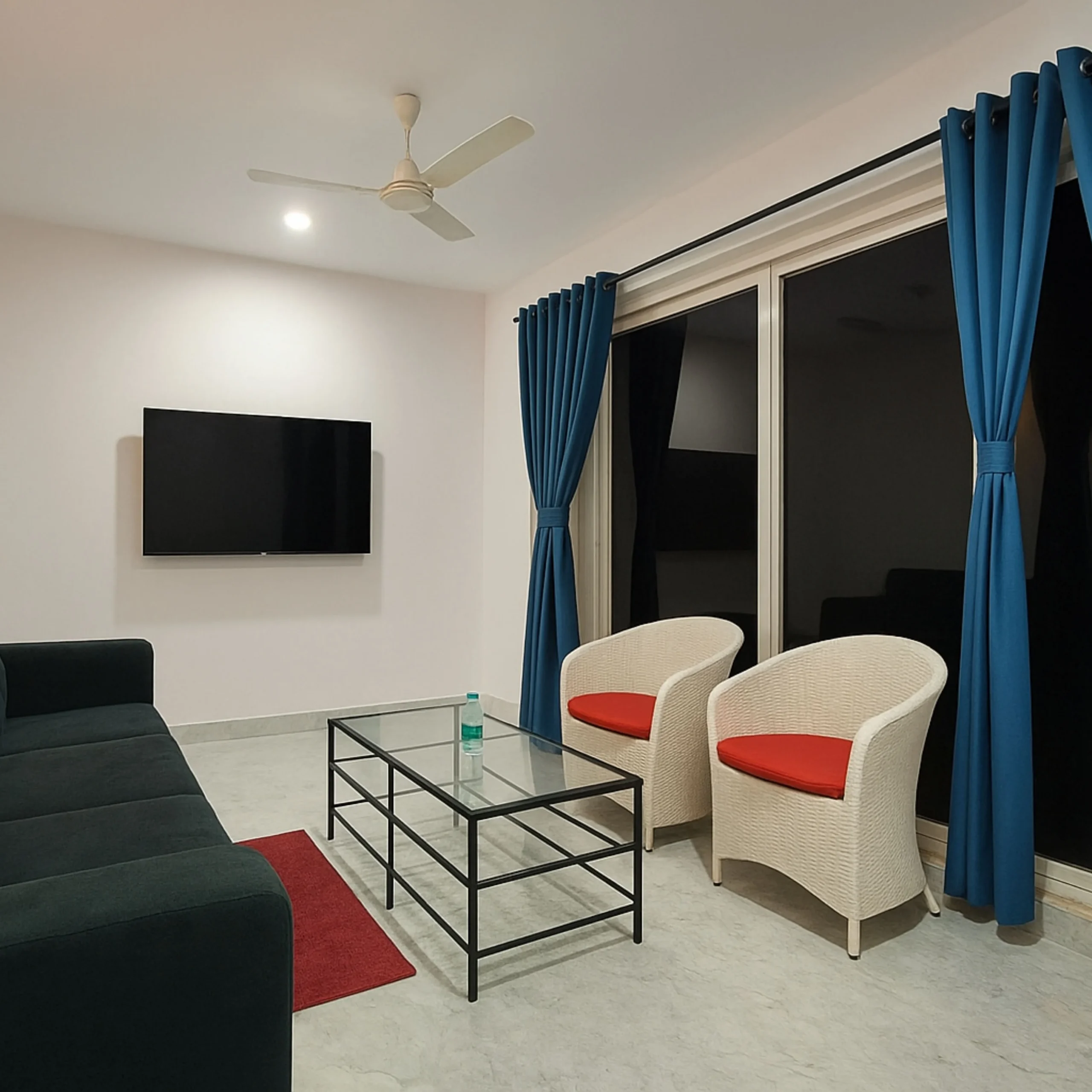 1 Bedroom Hall