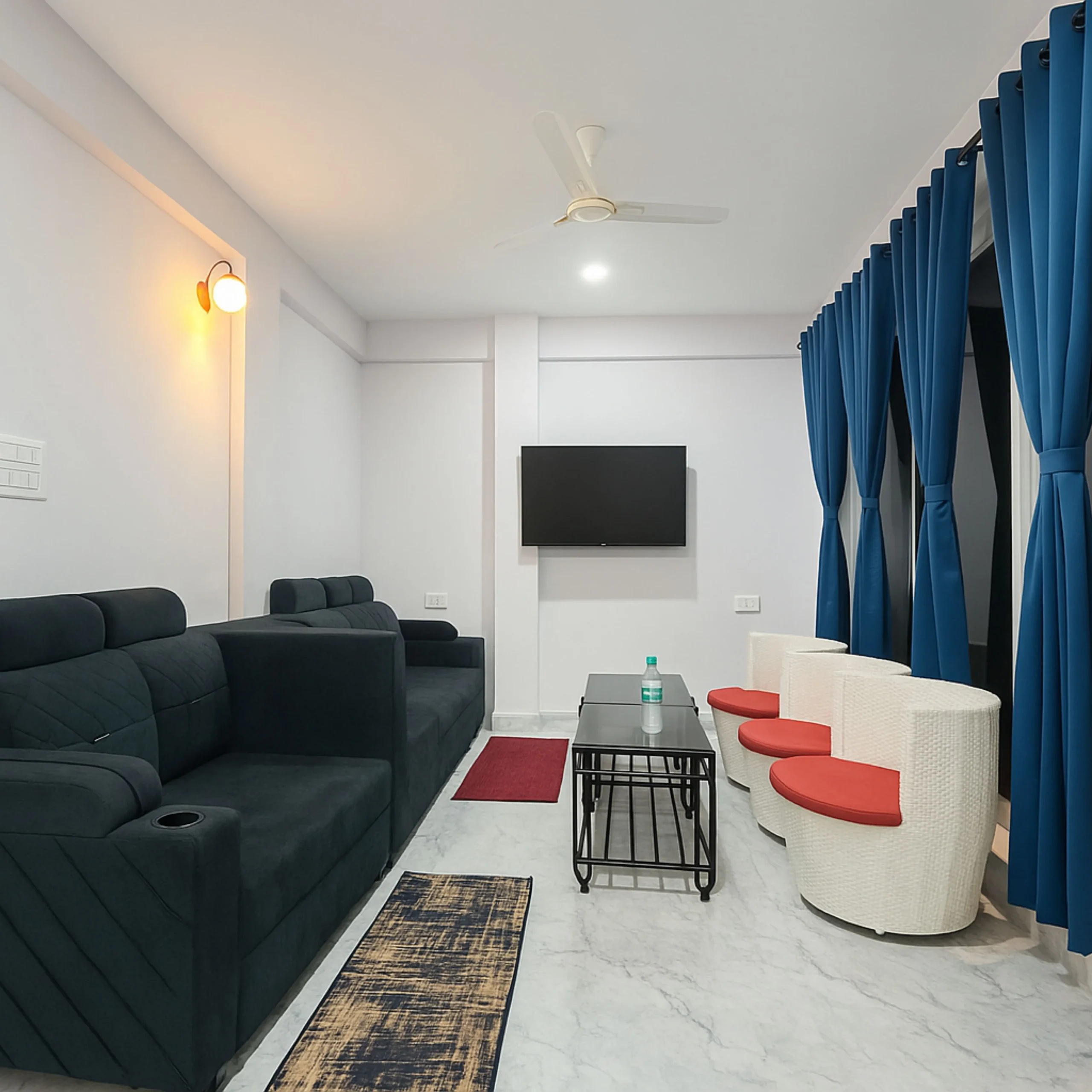 1 Bedroom Hall